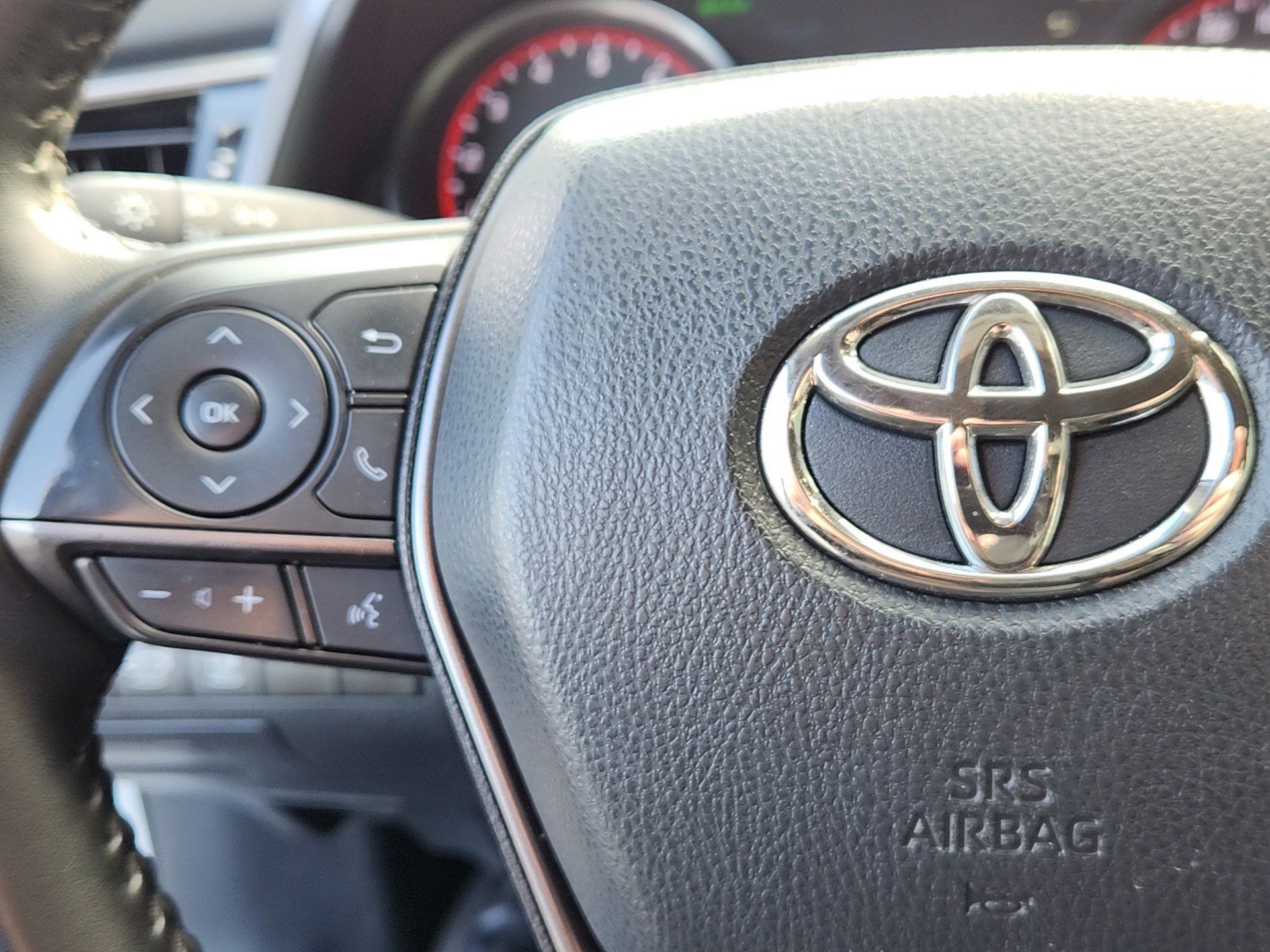 Used 2024 Toyota Camry XSE w/ Navigation Package image 19