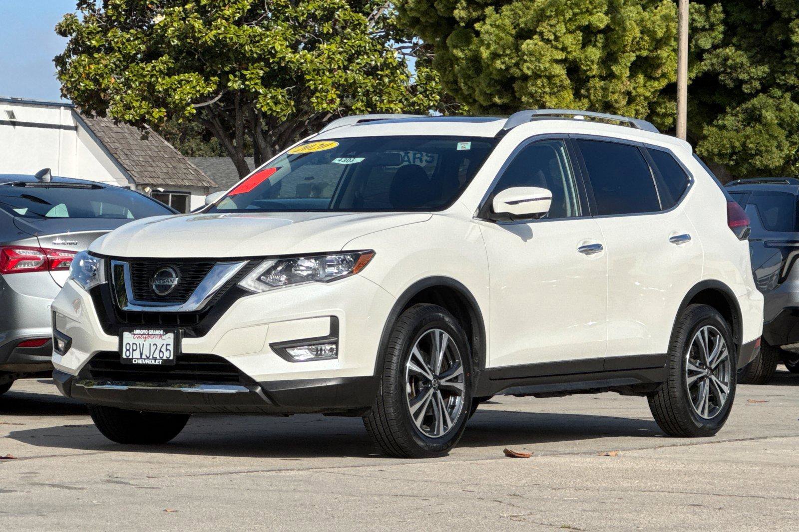 Used 2020 Nissan Rogue SV w/ Sun & Sound Touring Package AWD/4WD image 11