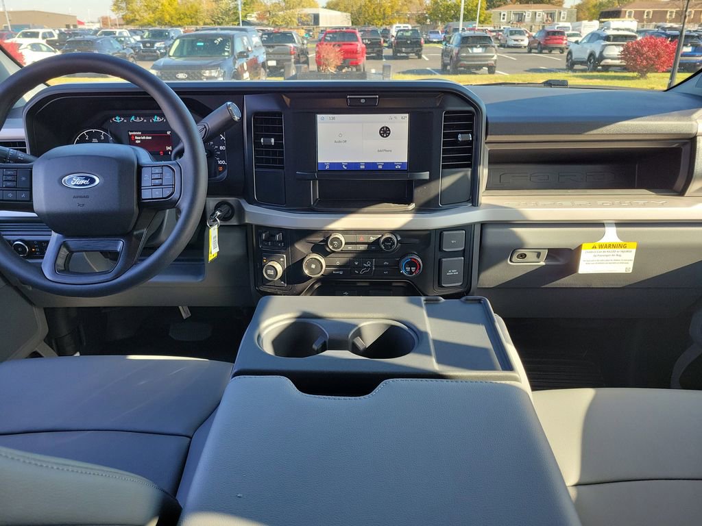 New 2026 Ford F550 4x4 Crew Cab image 10
