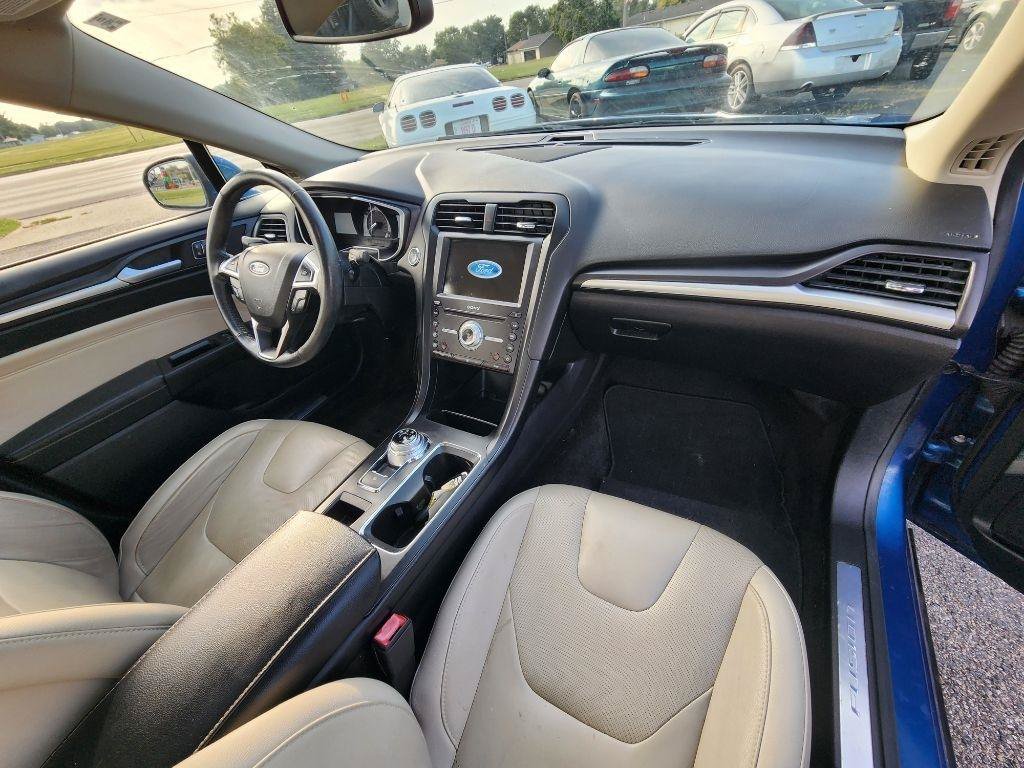 Used 2018 Ford Fusion Titanium AWD/4WD image 15