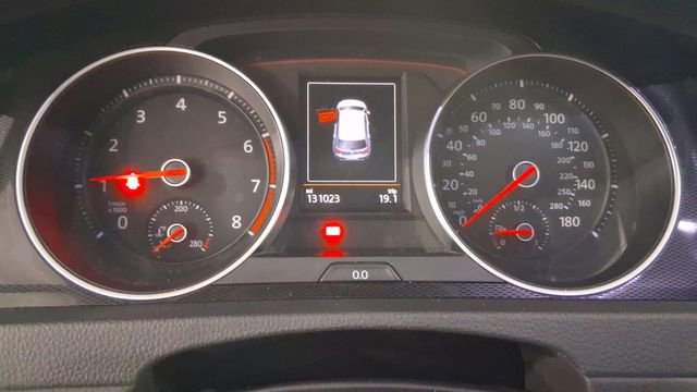 Used 2016 Volkswagen Golf 4-Door image 29