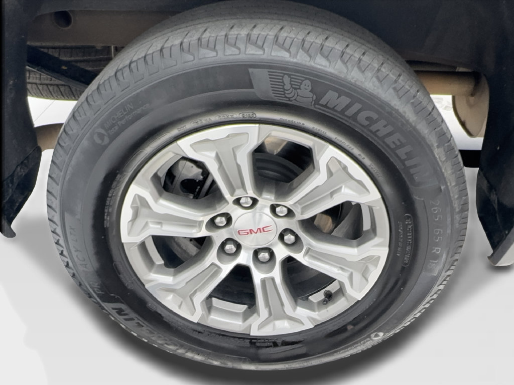 Used 2025 GMC Sierra 1500 SLT AWD/4WD image 19