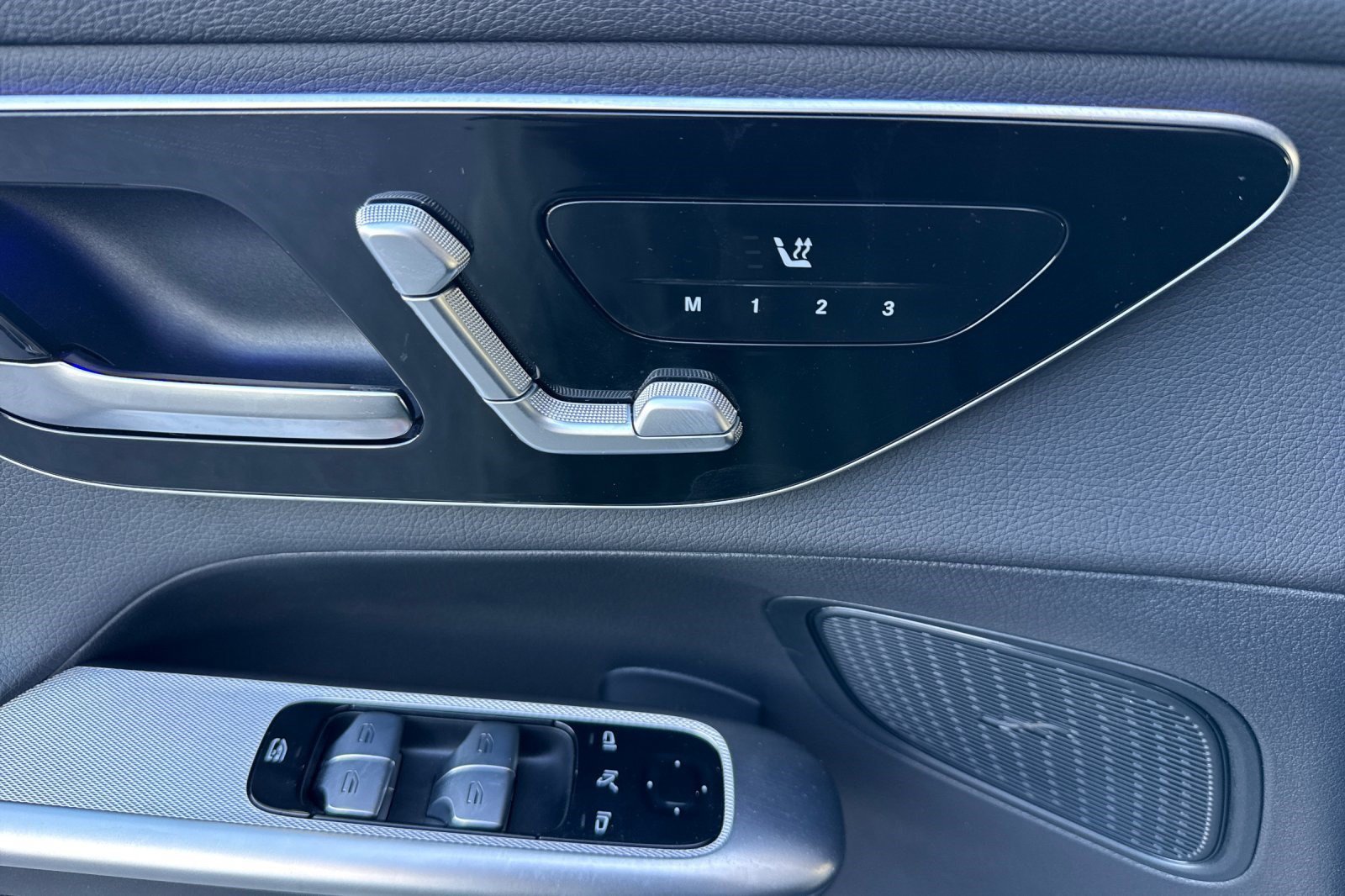 Certified 2025 Mercedes-Benz GLC 350e 4MATIC image 31