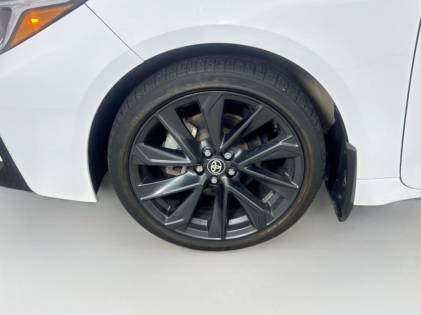 Used 2024 Toyota Corolla SE w/ SE Premium Package FWD image 30