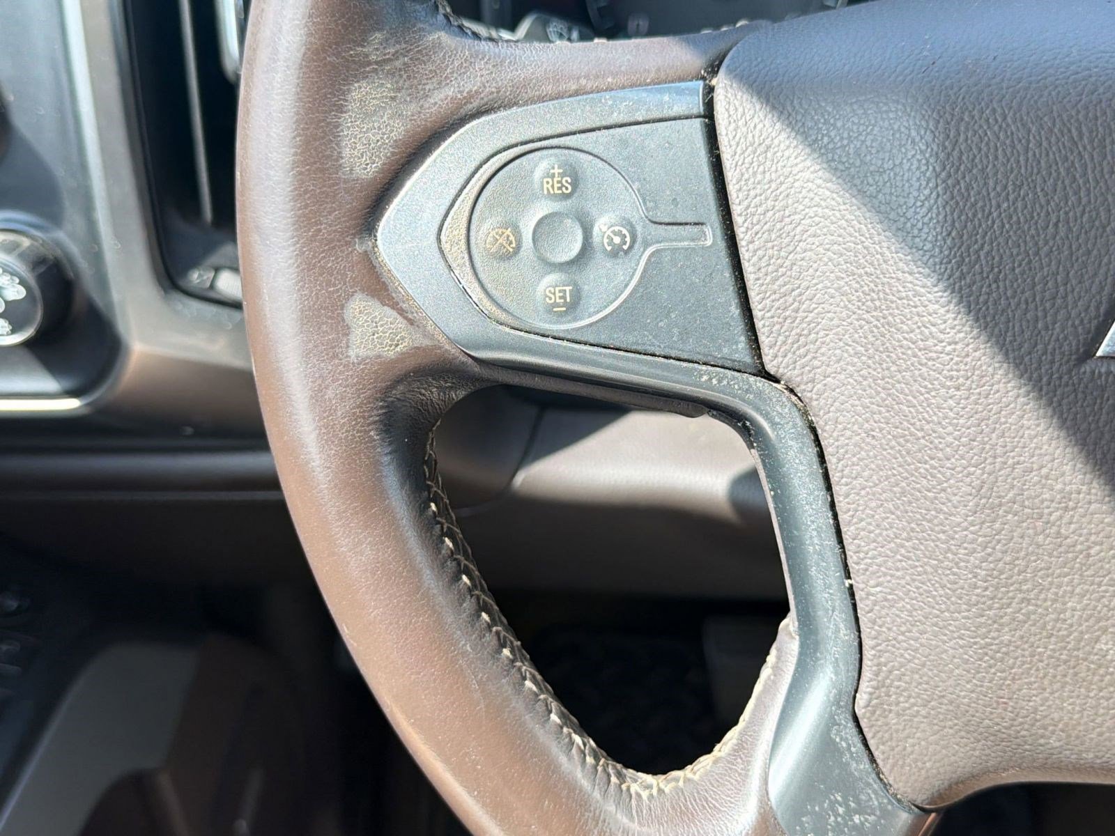 Used 2015 Chevrolet Silverado 2500 LTZ w/ LTZ Plus Package AWD/4WD image 15