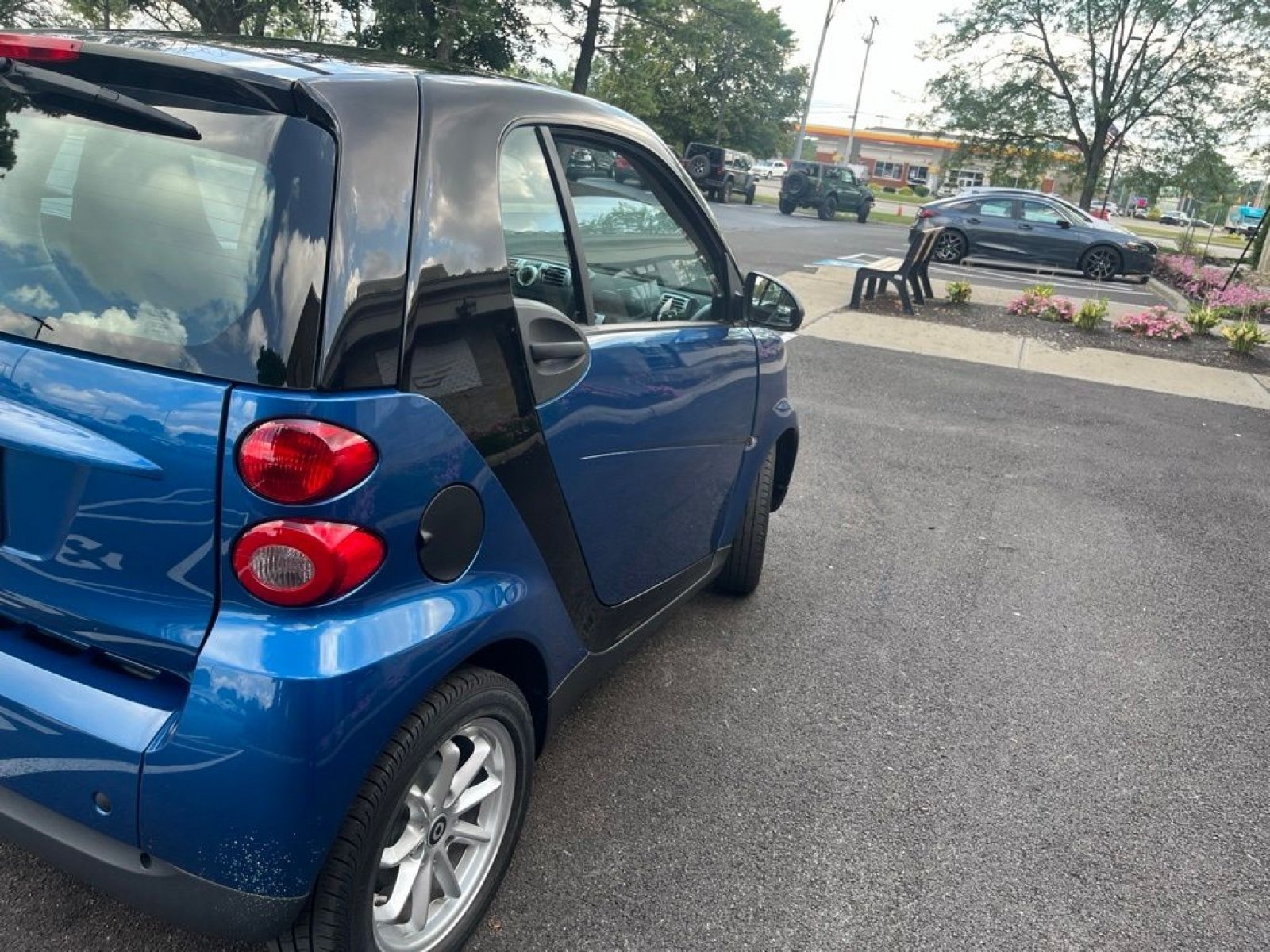 Used 2009 smart fortwo pure RWD image 20