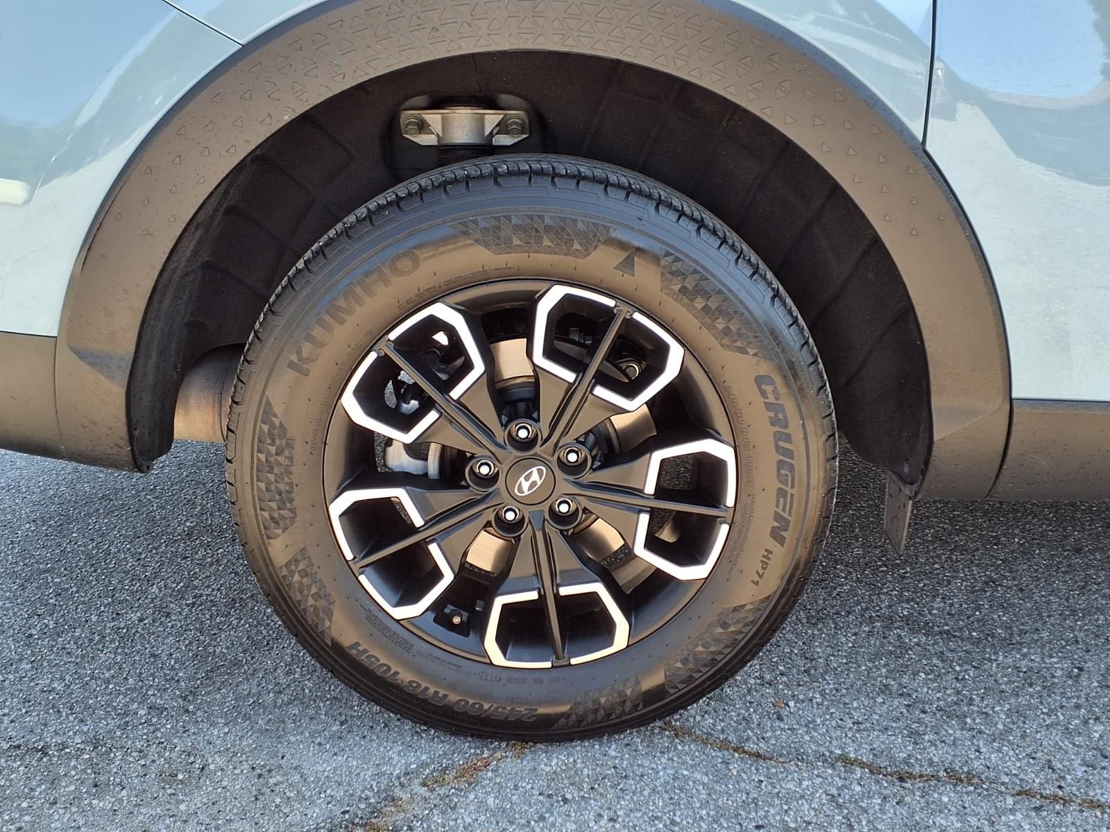 Used 2022 Hyundai Santa Cruz SEL w/ Activity Package image 4