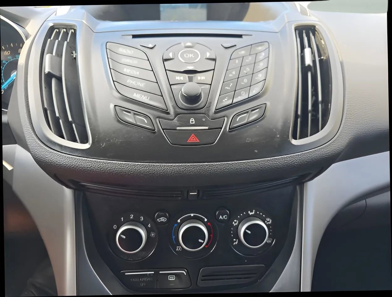 Used 2014 Ford Escape SE image 24