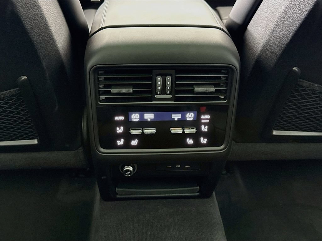 Certified 2025 Porsche Cayenne GTS w/ Premium Package Plus AWD/4WD image 27