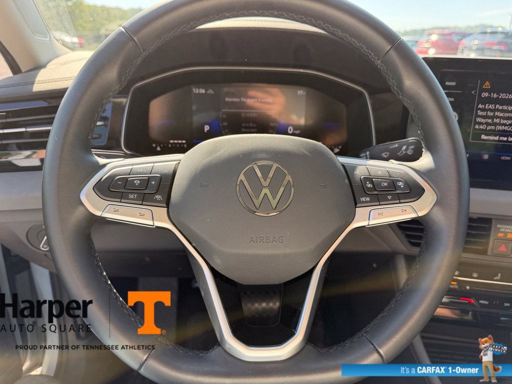 Used 2025 Volkswagen Jetta SE w/ Sunroof Package FWD image 15