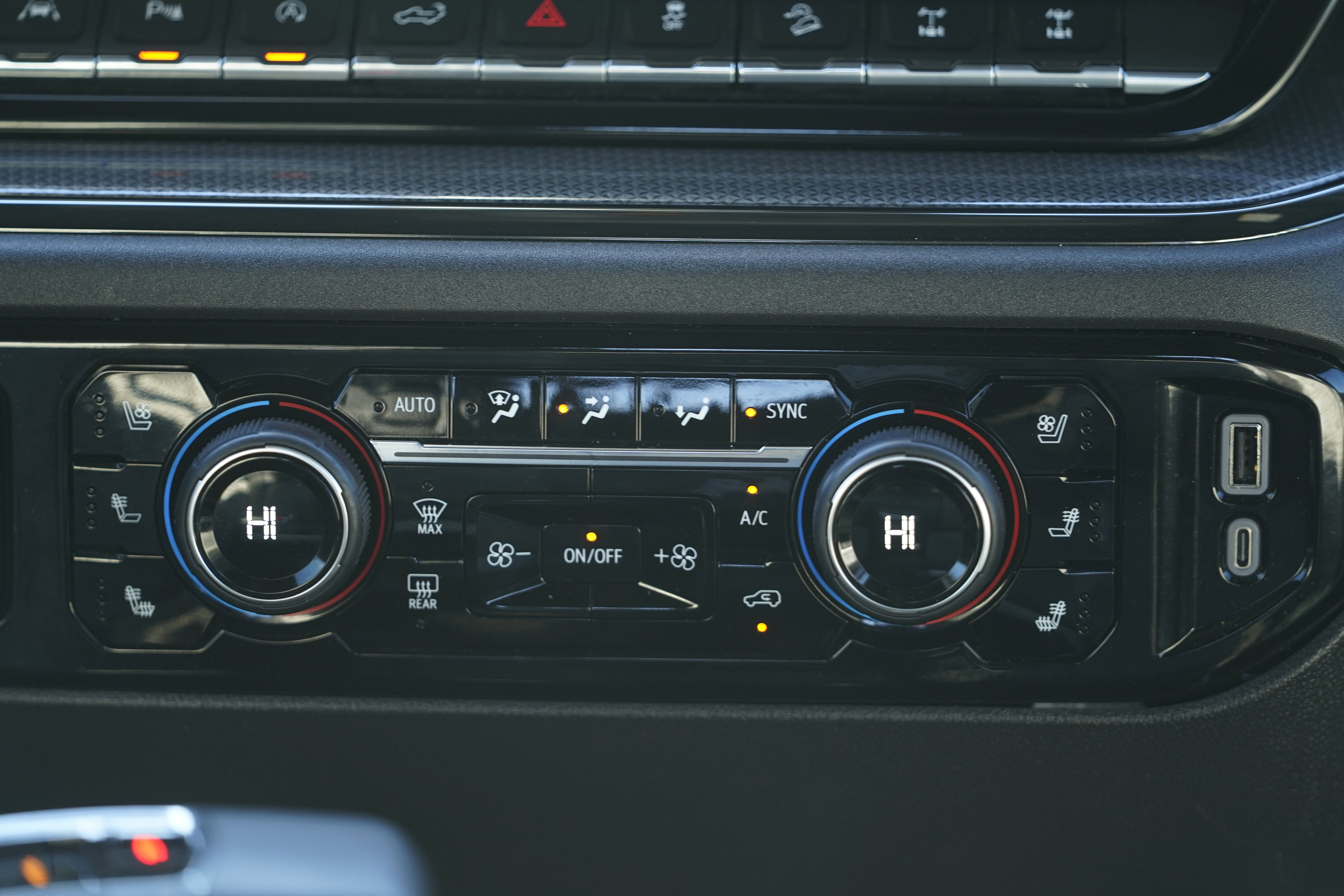 Used 2024 Chevrolet Silverado 1500 ZR2 w/ ZR2 Bison Edition image 32