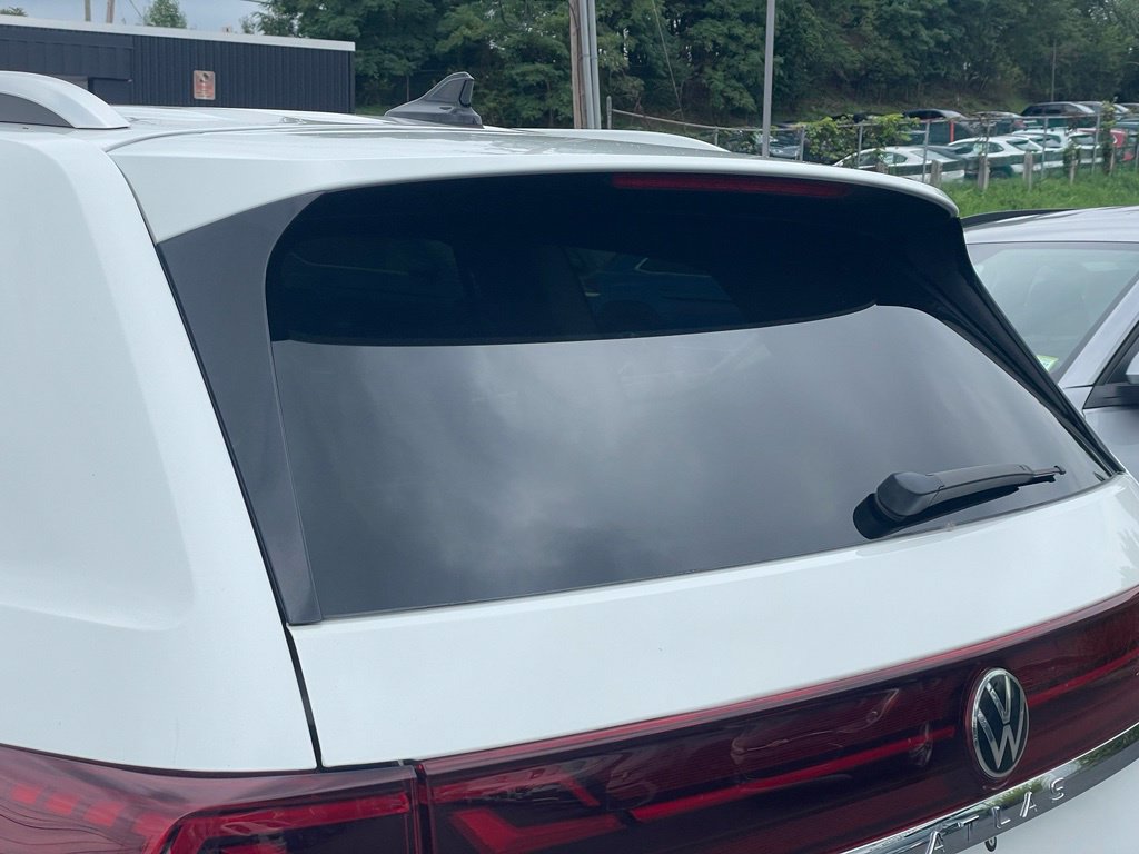 Used 2024 Volkswagen Atlas SEL Premium R-Line AWD/4WD image 35