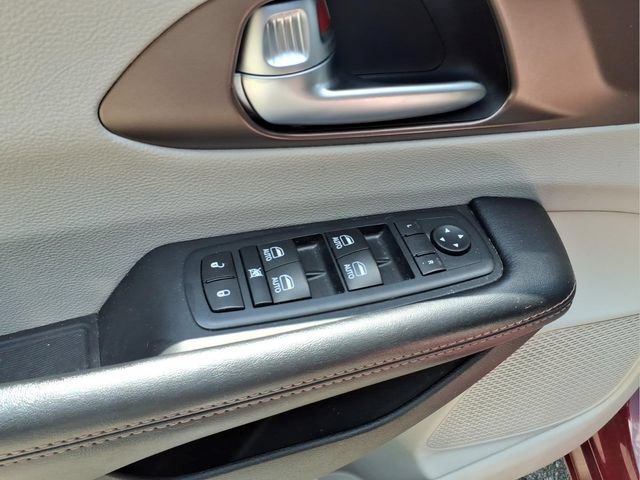 Used 2017 Chrysler Pacifica Touring-L Plus FWD image 17