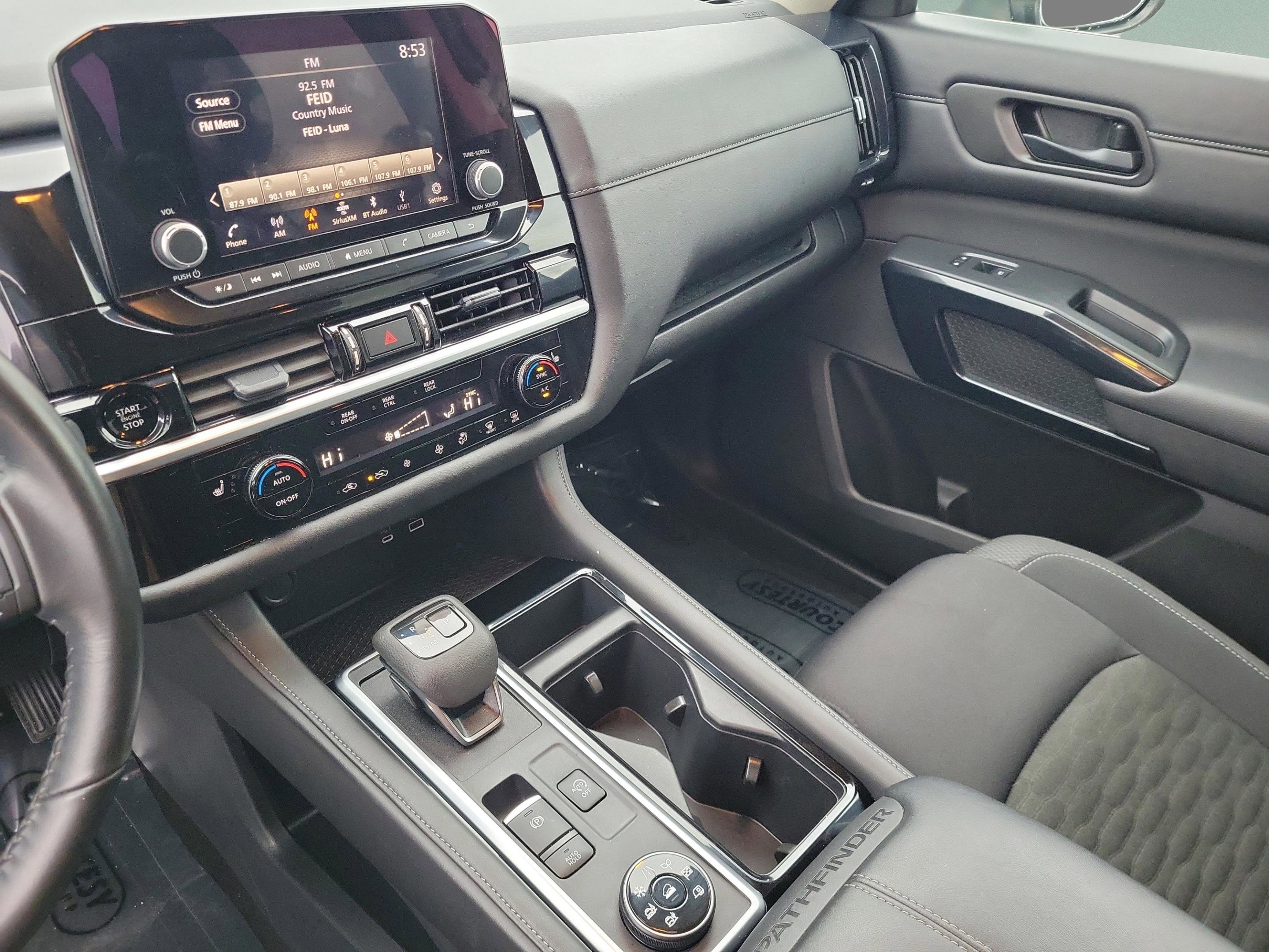 Certified 2025 Nissan Pathfinder SV image 37