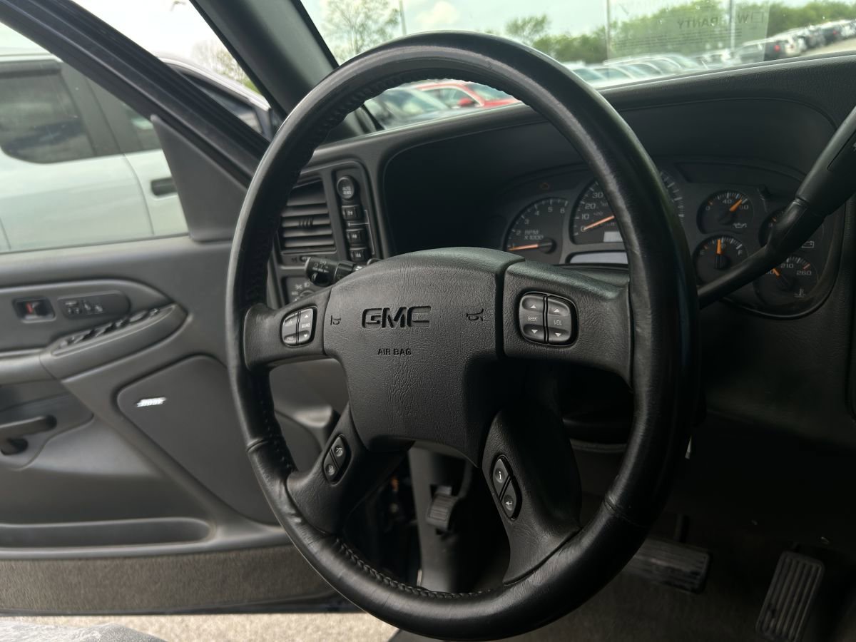 Used 2005 GMC Sierra 1500 SLT w/ Light Duty Power Package image 8