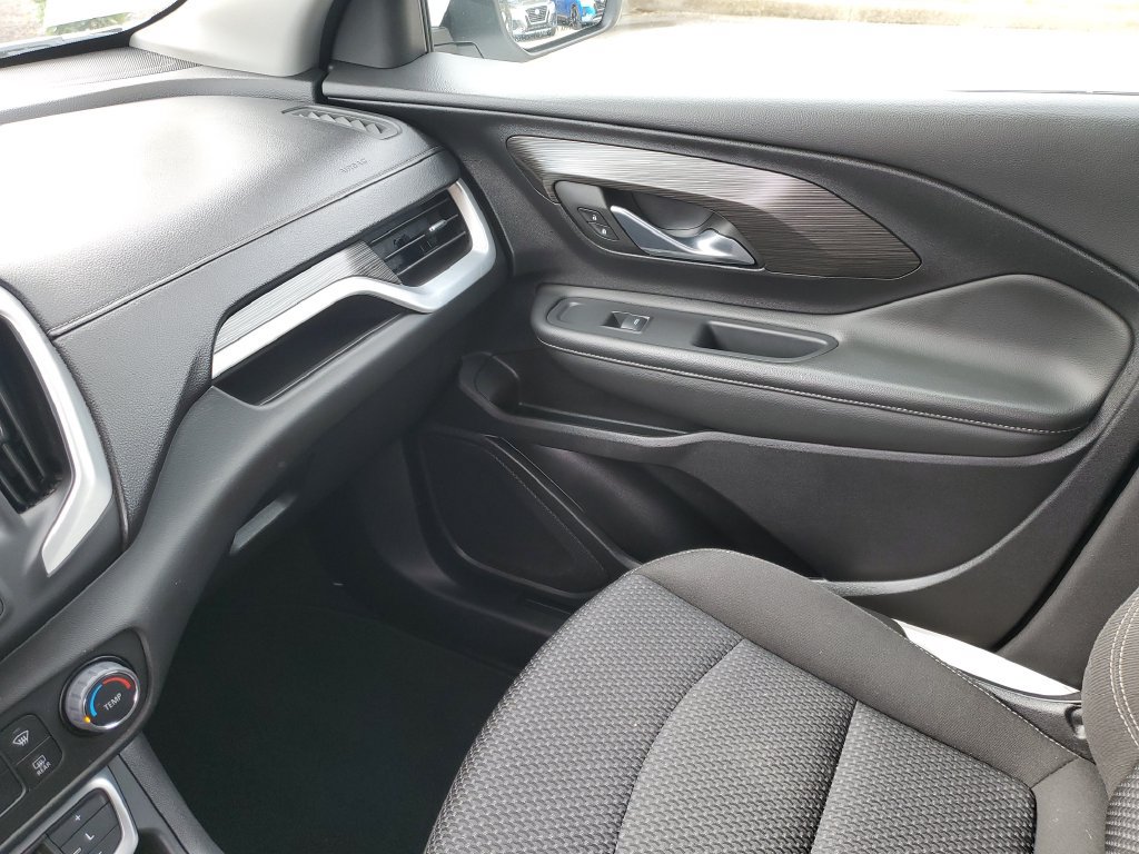 Used 2024 GMC Terrain SLE FWD image 35