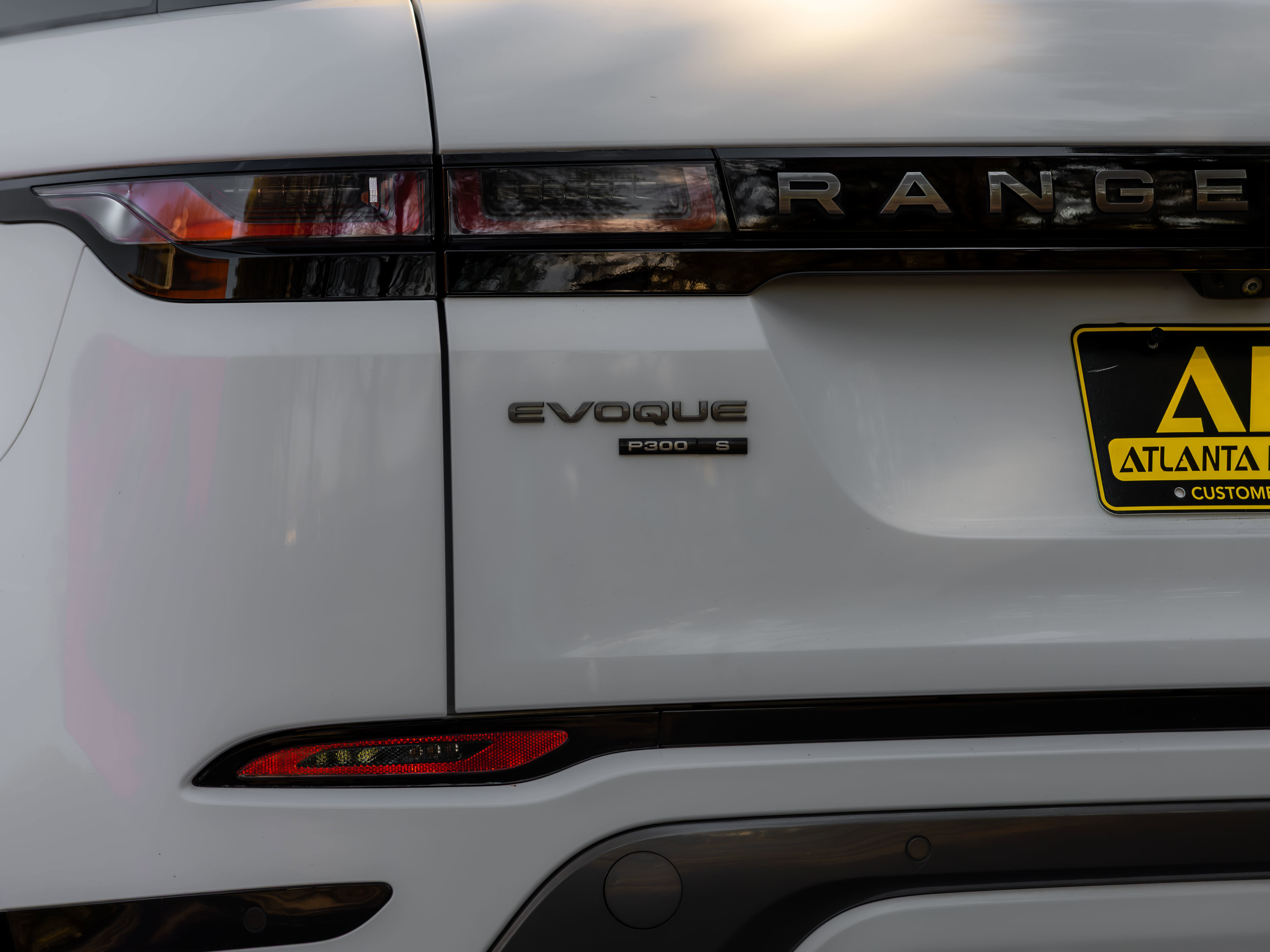 Used 2020 Land Rover Range Rover Evoque R-Dynamic S AWD/4WD image 67