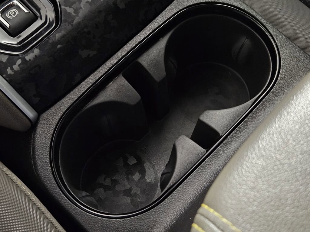 Used 2024 Chevrolet Colorado ZR2 w/ Technology Package AWD/4WD image 17