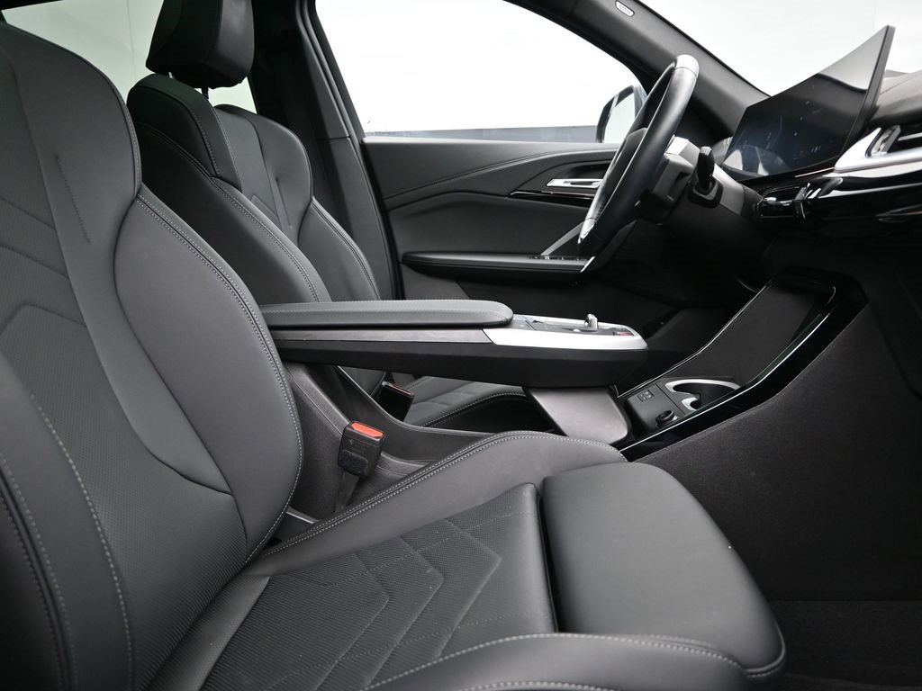 Certified 2025 BMW X2 xDrive28i image 25