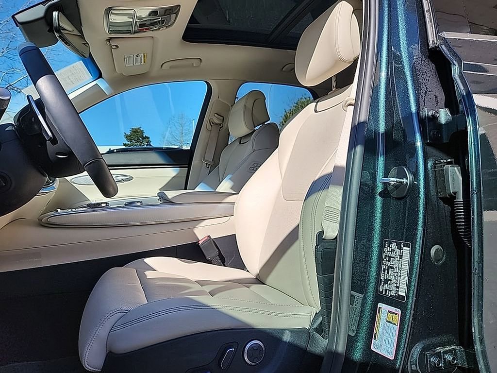 Used 2023 Genesis GV70 2.5T Select w/ Select Package image 6