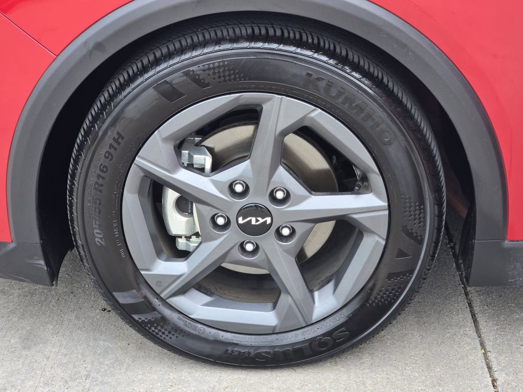 Certified 2025 Kia K4 LXS image 17
