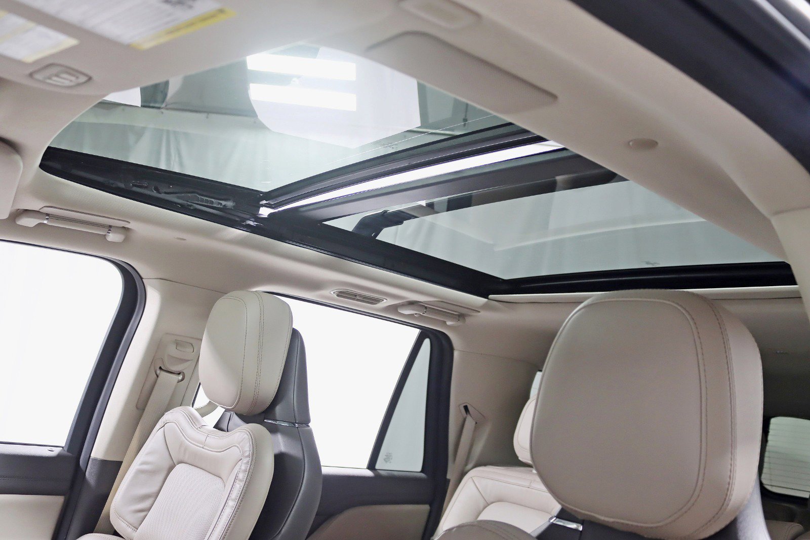 Used 2022 Lincoln Navigator L Reserve image 37