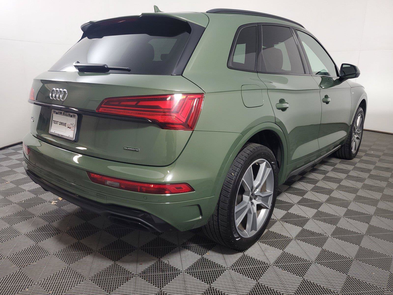 Used 2025 Audi Q5 2.0T Premium AWD/4WD image 7