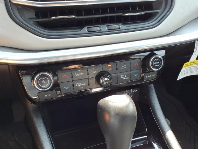 Used 2024 Jeep Compass Limited AWD/4WD image 21