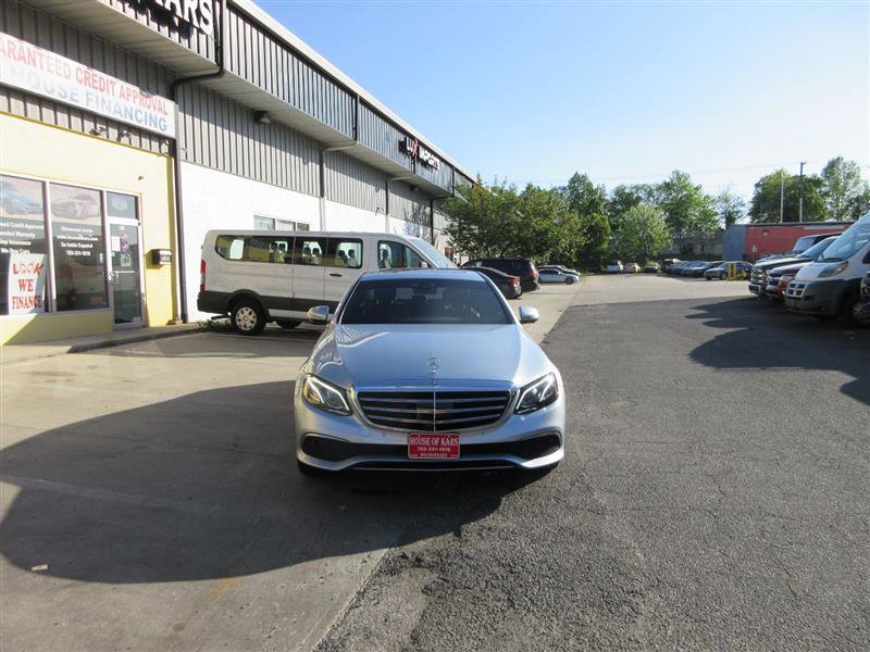 Used 2017 Mercedes-Benz E 300 4MATIC w/ Premium 3 Package image 11