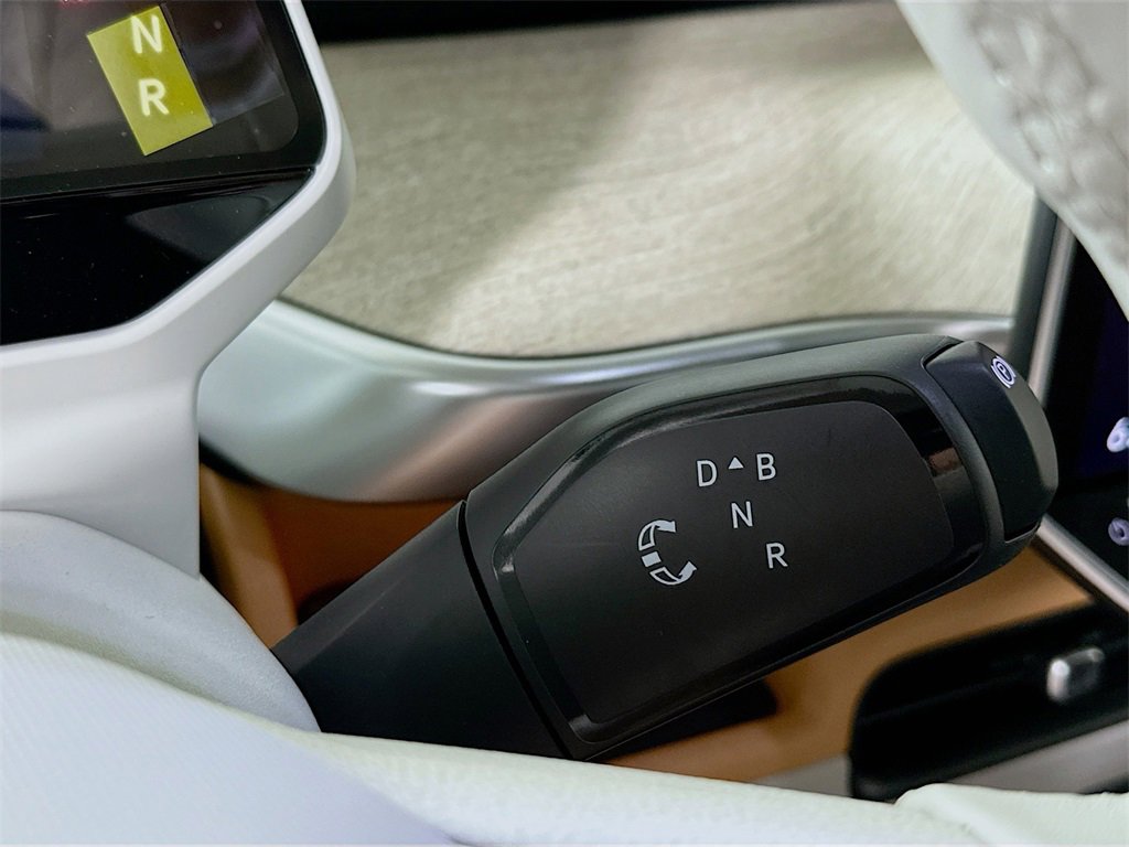 New 2025 Volkswagen ID. Buzz Pro S Plus image 22