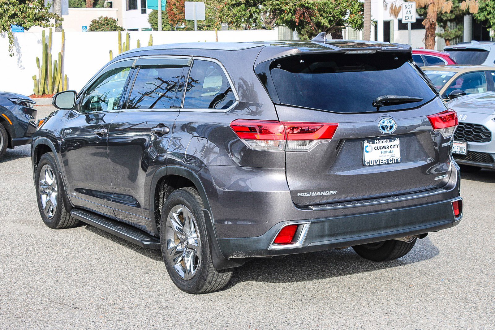 Used 2019 Toyota Highlander Limited Platinum image 7