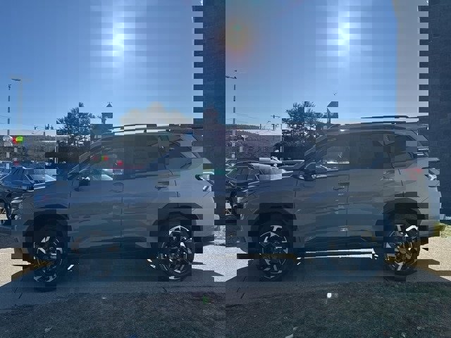 New 2025 Subaru Forester Premium image 9