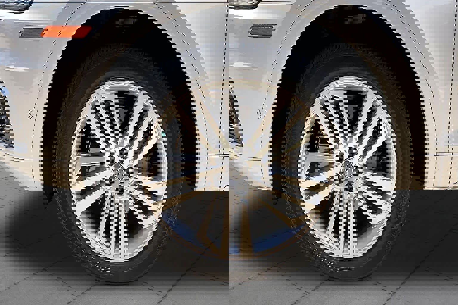 Used 2019 Audi Q5 Prestige w/ Prestige Package image 10