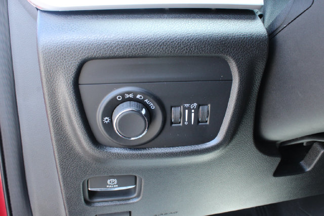 Used 2023 Jeep Grand Cherokee L Laredo AWD/4WD image 15