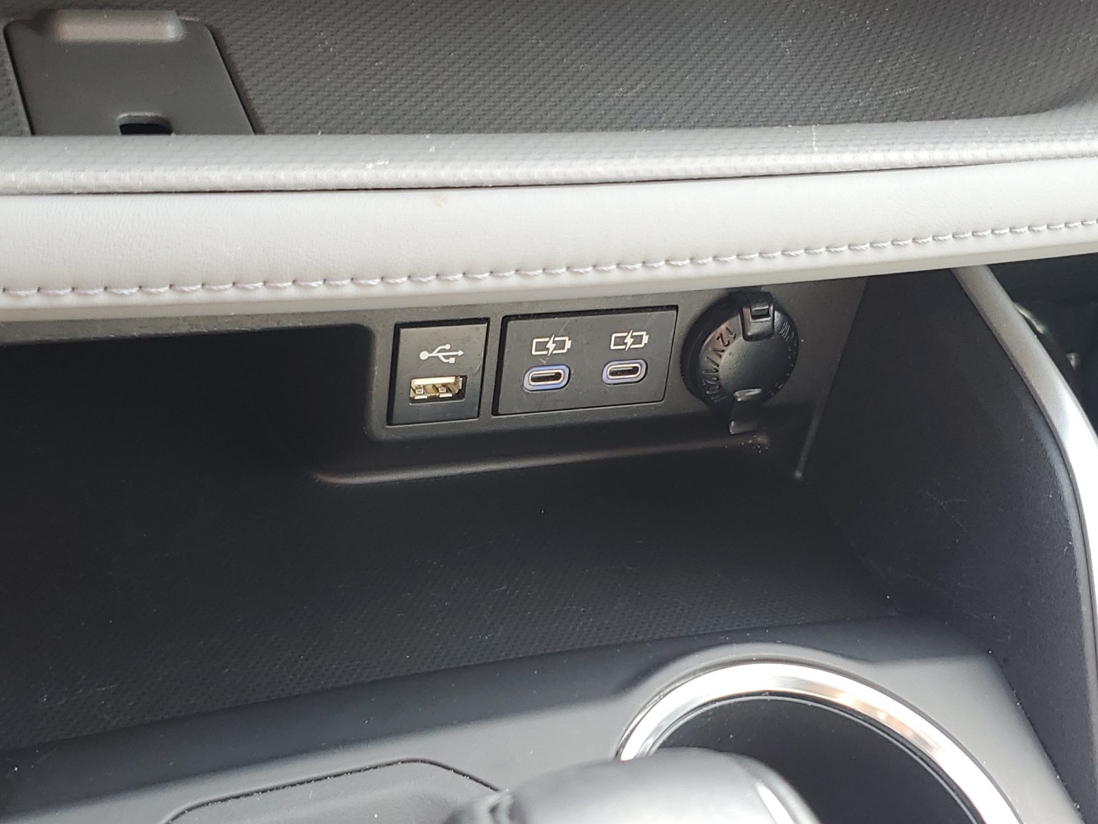 Certified 2022 Toyota Highlander XLE AWD/4WD image 30
