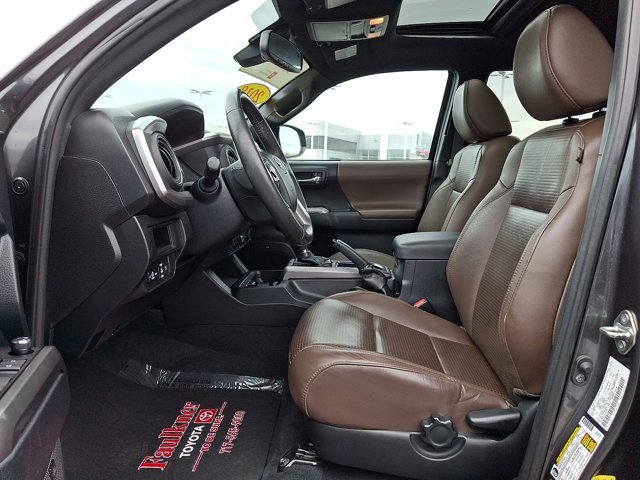 Certified 2018 Toyota Tacoma Limited image 12