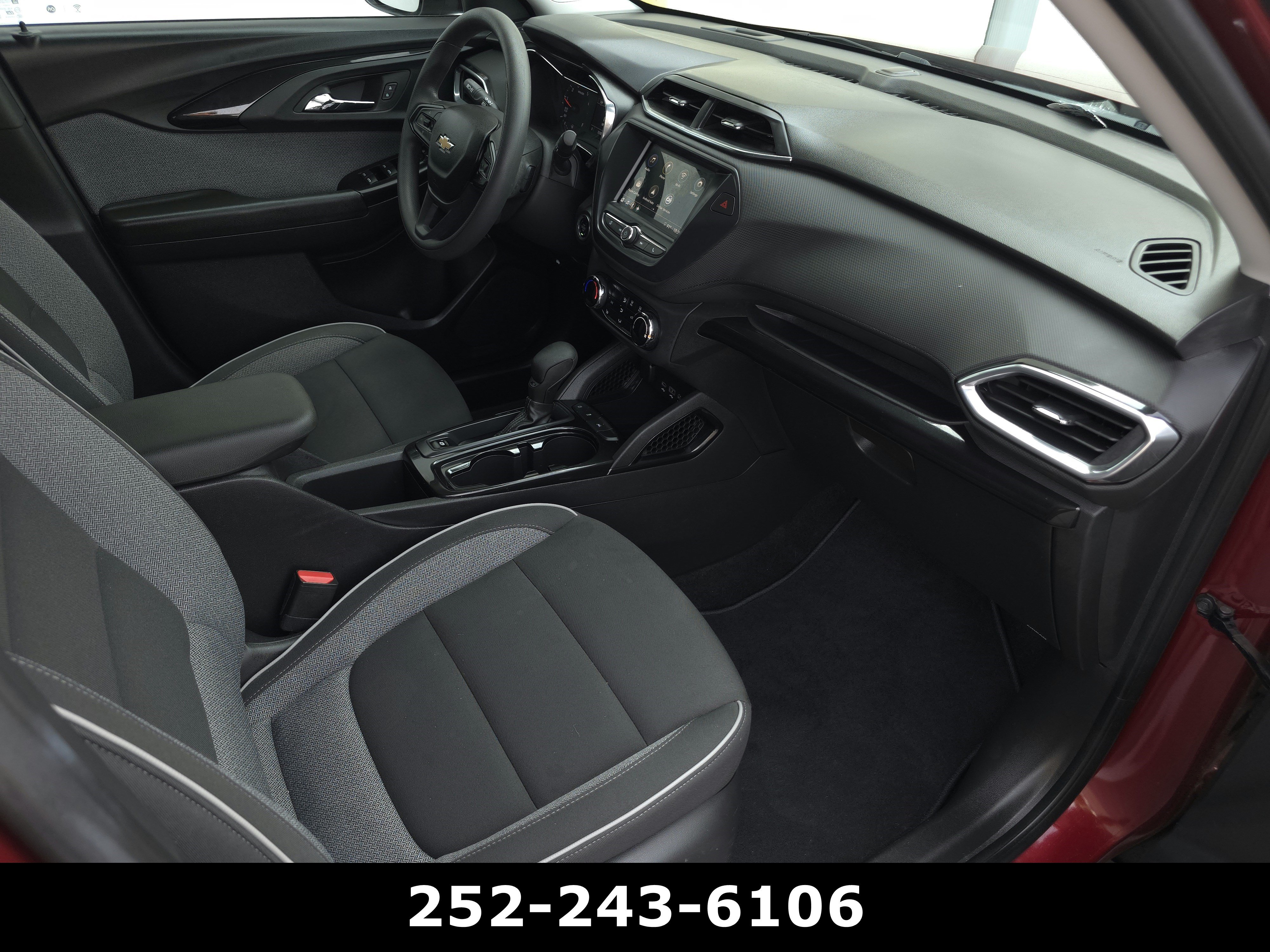 Used 2023 Chevrolet TrailBlazer LT FWD image 34