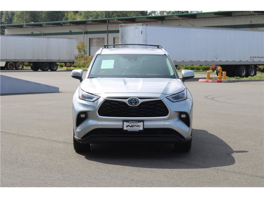 Used 2021 Toyota Highlander XLE AWD/4WD image 5