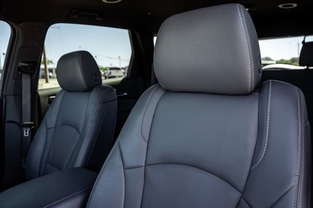 Used 2023 Buick Enclave Essence w/ LPO, Cargo Package FWD image 25