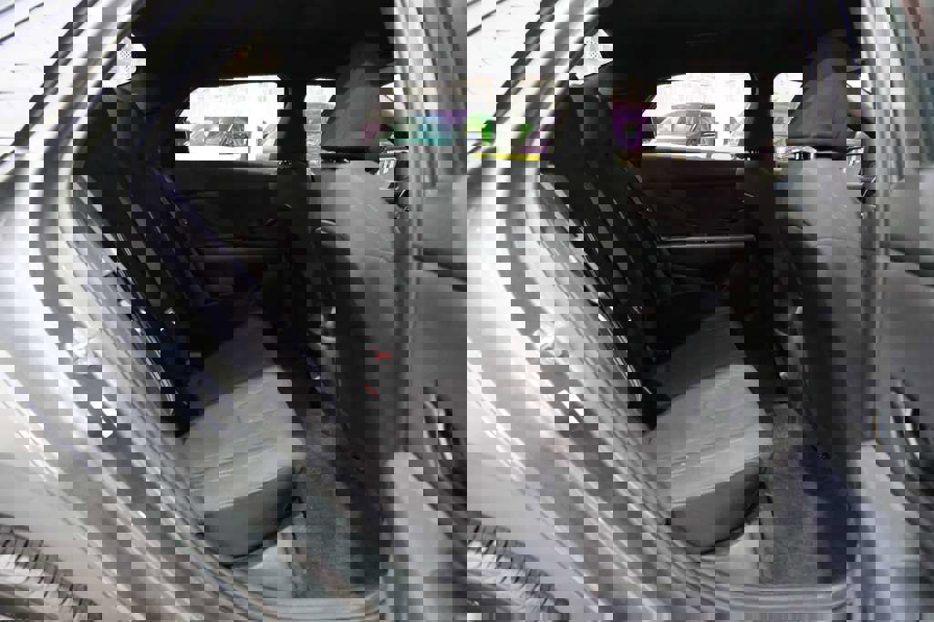 Used 2025 Hyundai Elantra Sport image 23