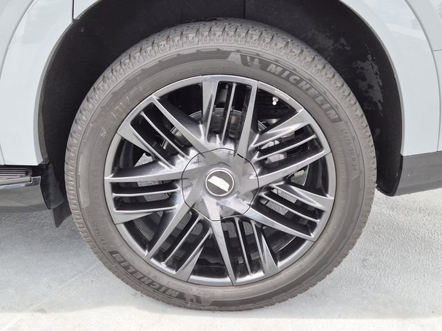 Used 2026 Cadillac Escalade IQ Sport 2 w/ LPO, ONYX Package image 11