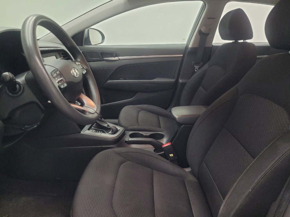 Used 2019 Hyundai Elantra SE w/ Cargo Package FWD image 17