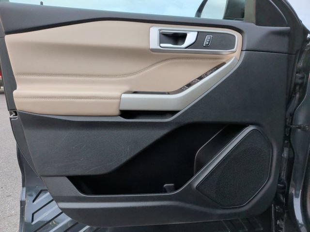 Used 2023 Ford Explorer XLT w/ Equipment Group 202A AWD/4WD image 10