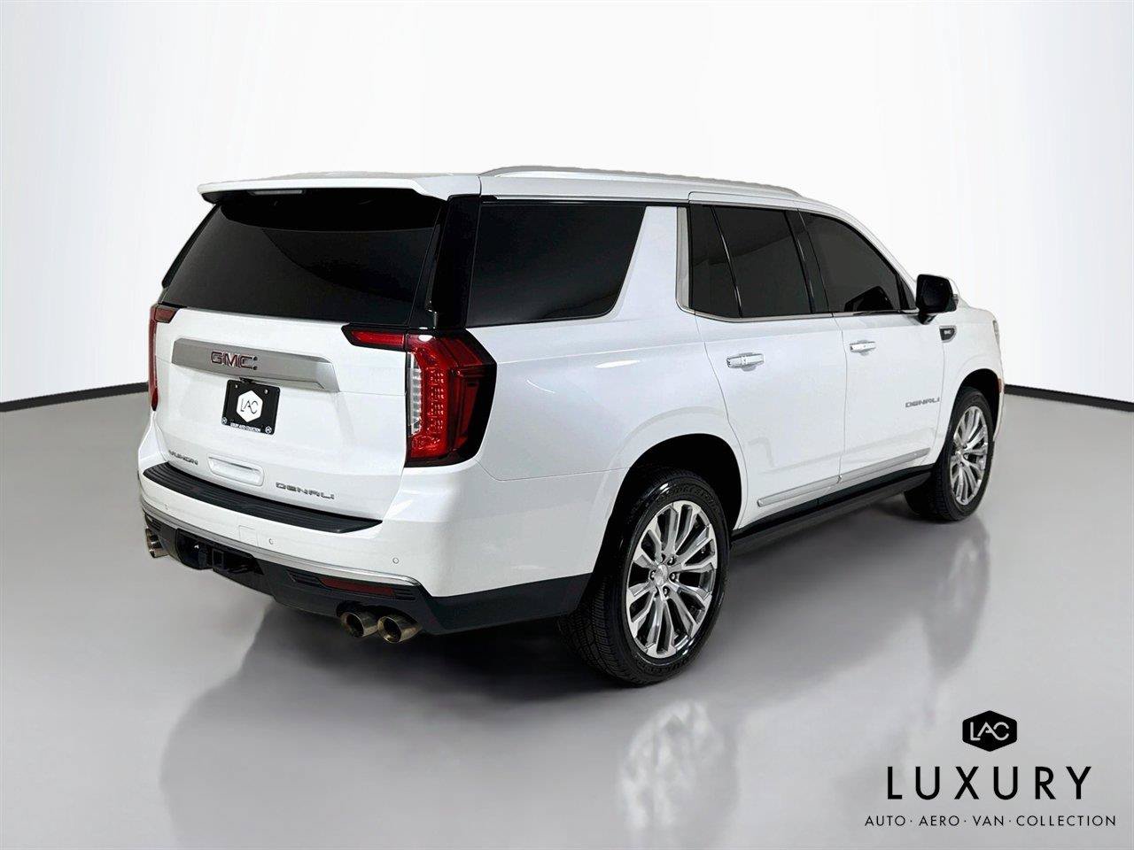 Used 2022 GMC Yukon Denali AWD/4WD image 5