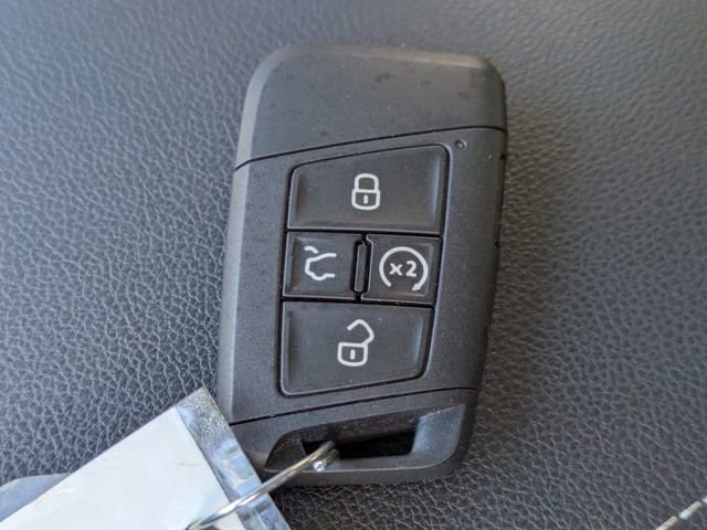 Used 2023 Volkswagen Tiguan SE image 34