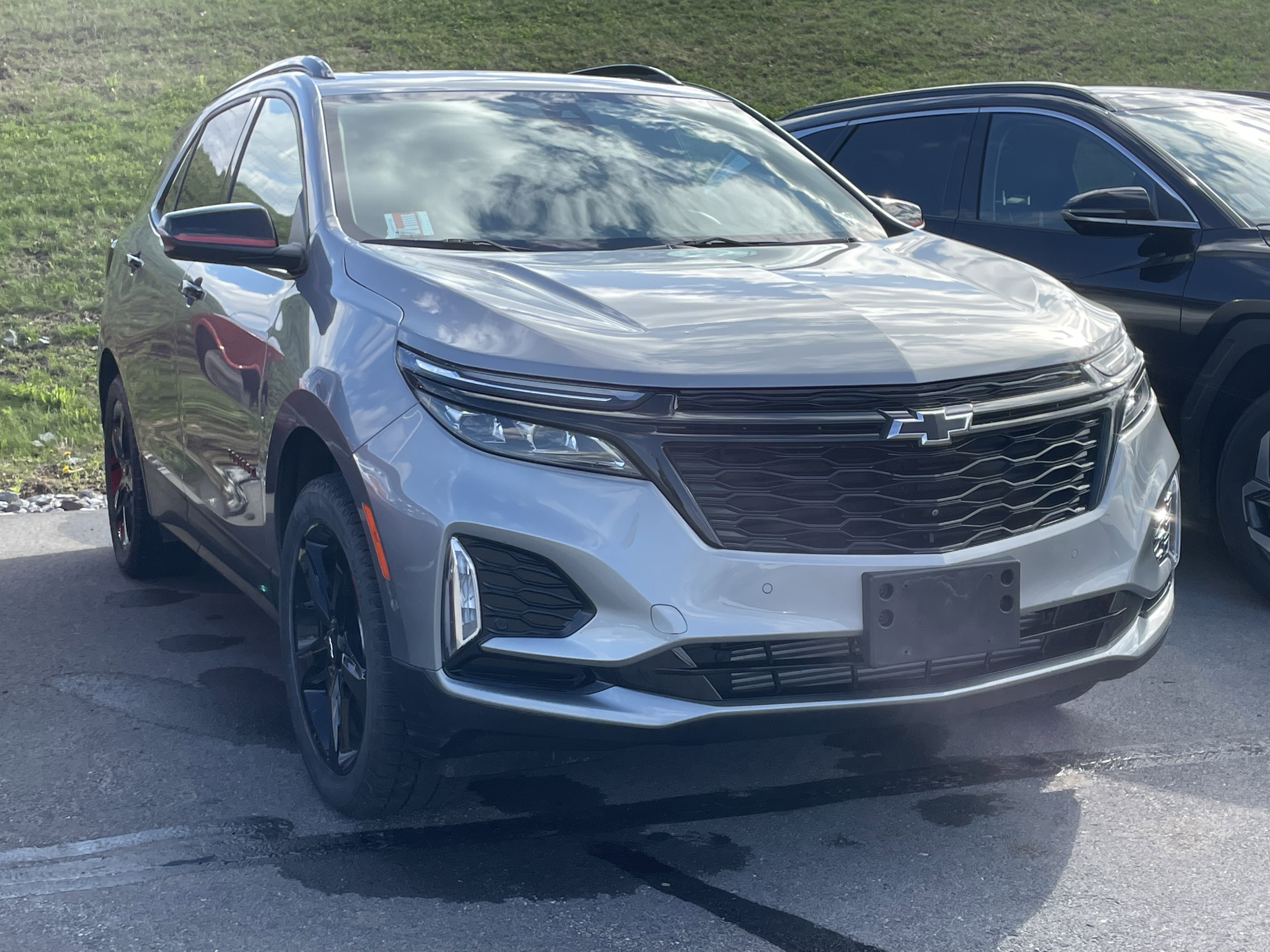 Used 2024 Chevrolet Equinox Premier AWD/4WD image 1