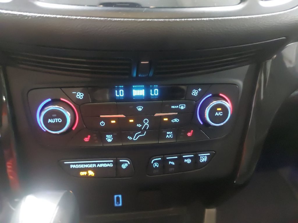 Used 2017 Ford Escape Titanium w/ Equipment Group 301A AWD/4WD image 24