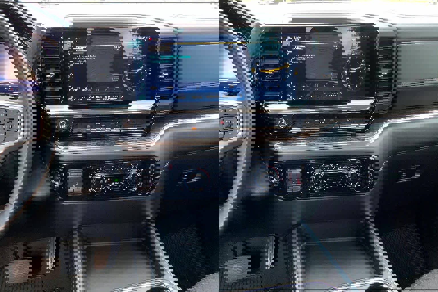 Used 2024 Chevrolet Silverado 2500 LT w/ Z71 Sport Edition AWD/4WD image 7