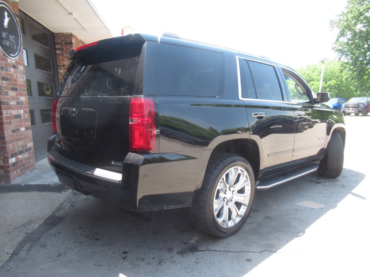 Used 2018 Chevrolet Tahoe Premier AWD/4WD image 12