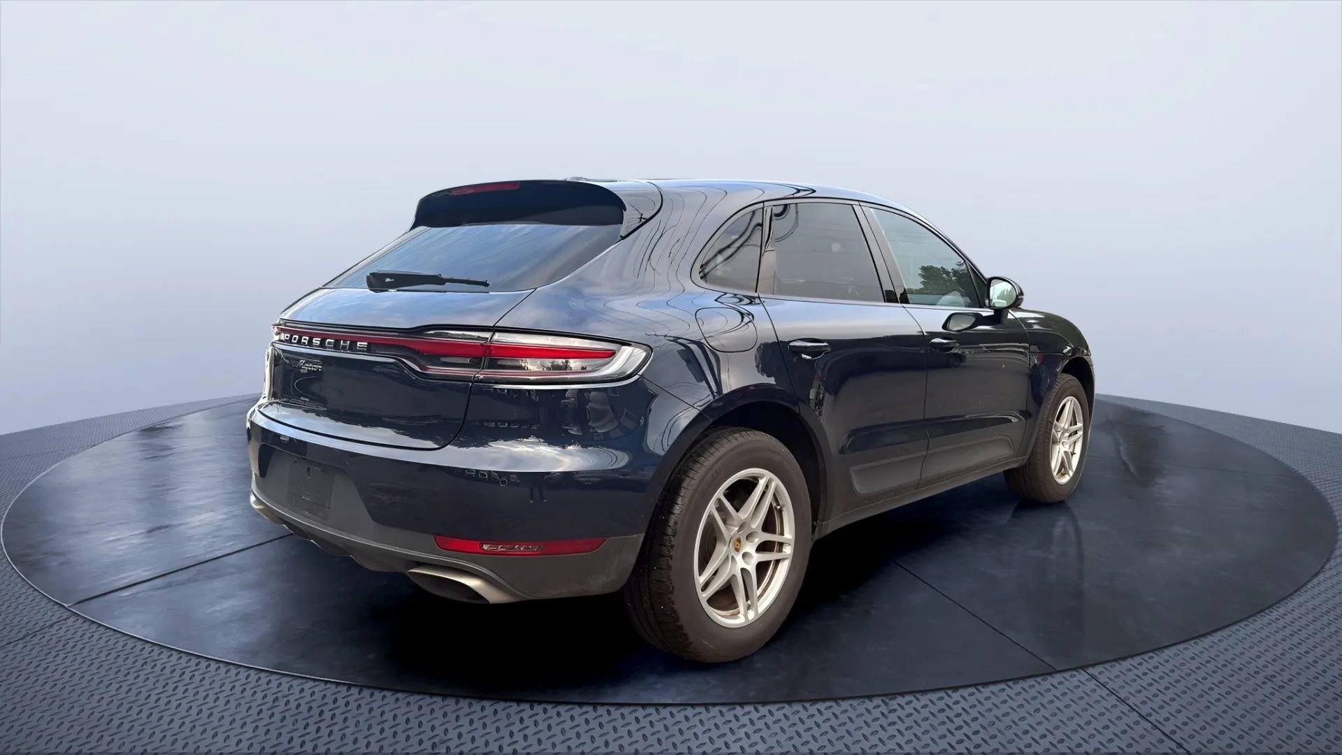 Used 2020 Porsche Macan image 5